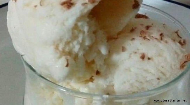 Ev yapımı gerçek vanilyalı dondurma