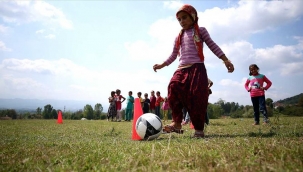 TARIM İŞÇİSİ ÇOCUKLAR İÇİN EĞİTİM FIRSATI