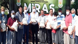 ÇİFTÇİYE ÜCRETSİZ 16 TON ATA TOHUMU DAĞITILDI