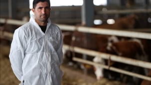 ÇOBANLIKLA BAŞLADIĞI HAYVANCILIKTA ÇİFTLİK SAHİBİ OLDU