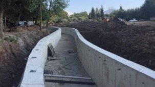 Bu yapılar taşkınları ÖNLEMİYOR!... 