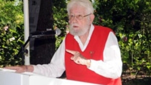 "Kırmızı Süveter"in Hikayesini Biliyor Musunuz?