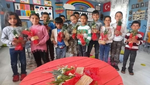 ÖĞRETMEN GELECEĞİN BAHÇIVANIDIR