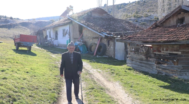 Bu köyde sadece 1 kişi yaşıyor: Tüm köy, 87 yaşındaki o yaşlı adamın!