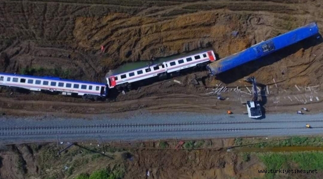 Çorlu'da 7'si çocuk 25 kişinin hayatını kaybettiği tren kazası davasında karar açıklandı