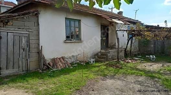 KÖYDE SAATLER BAŞKA TÜRLÜ AKAR