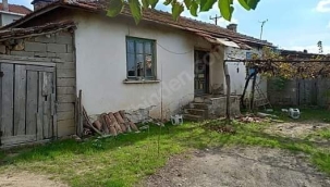 KÖYDE SAATLER BAŞKA TÜRLÜ AKAR 