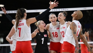 Paris 2024 Olimpiyat Oyunları kadınlar voleybolda çeyrek finalde karşılaştığı Çin'i mağlup eden Filenin Sultanları, yarı finale adını yazdırdı