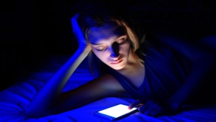 Ekran Bağımlılığı Cildi Yaşlandırıyor 