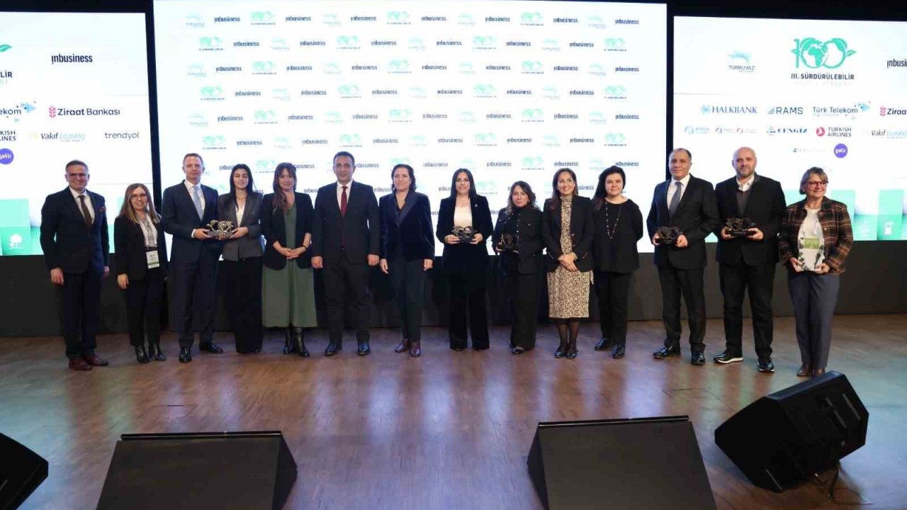 3’üncü Sürdürülebilir Yüzyıl Zirvesi’nde yeşil dönüşümün yol haritası konuşuldu