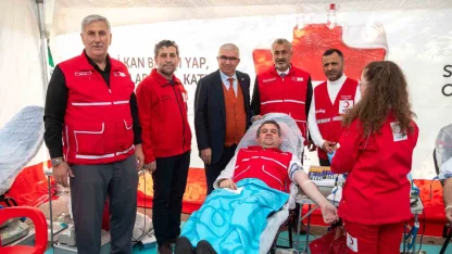 Adana kan bağışında her zaman ilk üçte