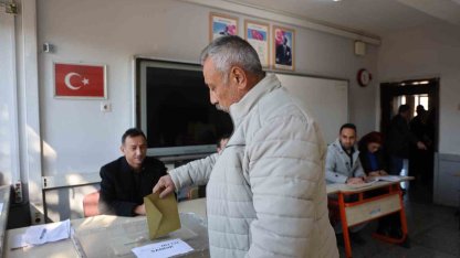 Adana’da bir mahallede seçim heyecanı