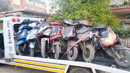 Adana’da neredeyse durdurulan her iki motosikletliden biri ceza yedi