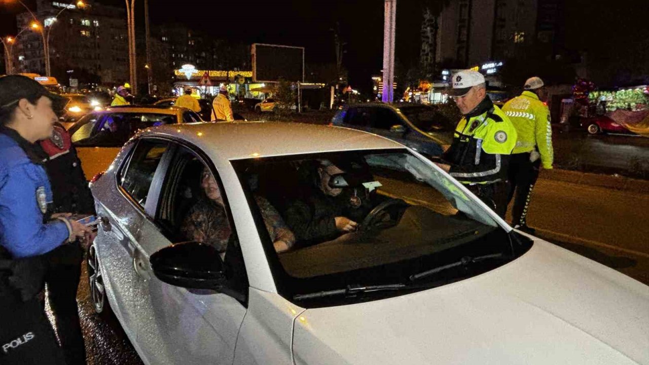 Adana’da "Yılbaşı Huzur ve Güven" uygulaması