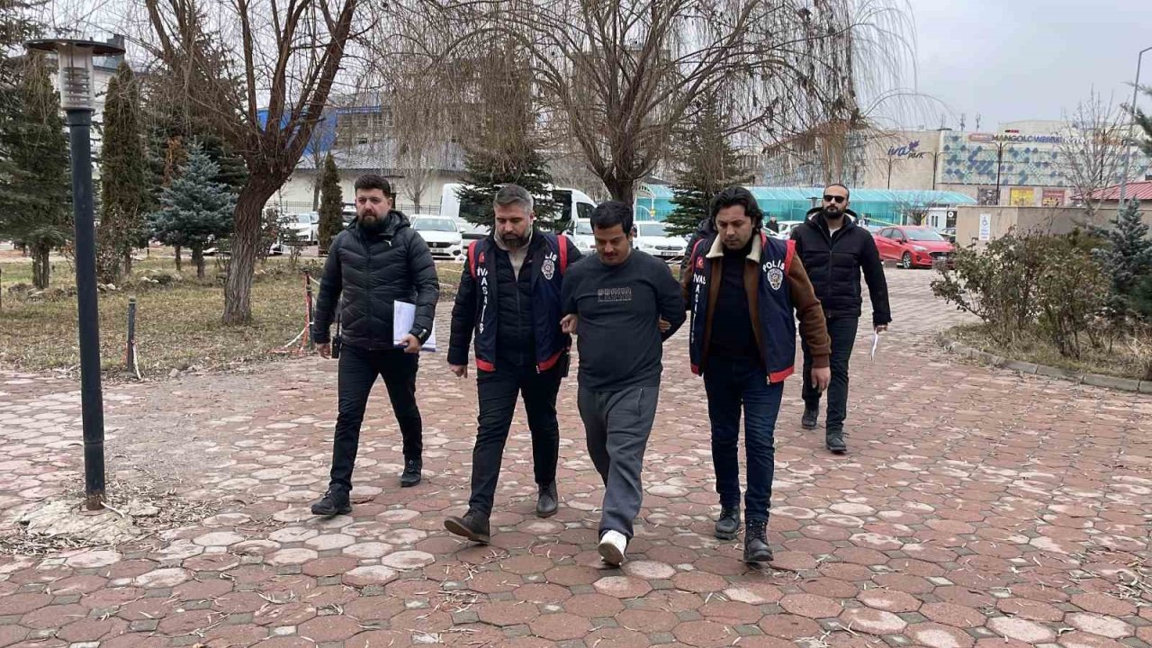 Ağabeyini öldüren cinayet zanlısı adliyeye sevk edildi