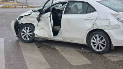 Aksaray’da tır ile otomobil çarpıştı: 4’ü hakem 5 yaralı