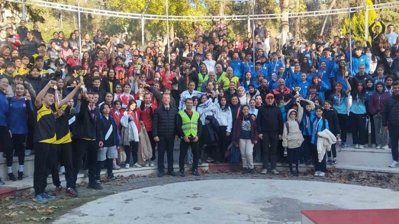 Aydın’da okul sporları oryantiring il birinciliği yarışmaları tamamlandı