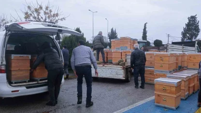 Babaeski’de üreticilere arı kovanı dağıtıldı