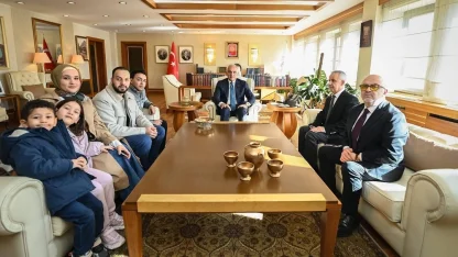 Bakan Ersoy: "Rajab’ın ailesiyle Bakanlığımızda bir araya gelerek, ardından birlikte Cumhurbaşkanımız Erdoğan’ı ziyaret ettik"
