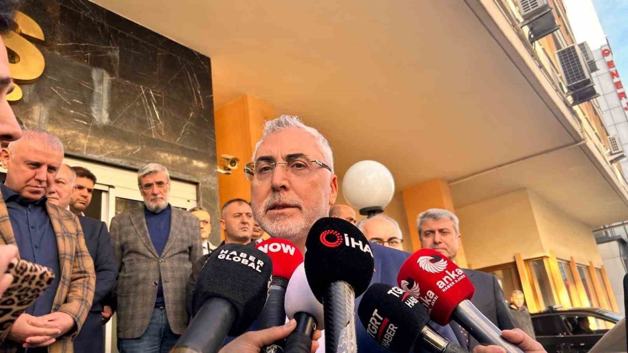 Bakan Işıkhan: "(TÜRK-İŞ ile görüşme) Komisyona katılmama gerekçelerini tekrar yenilediler"