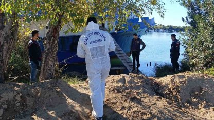 Balık avlamaya gelen vatandaşlar Manavgat Irmağında erkek cesedi buldu