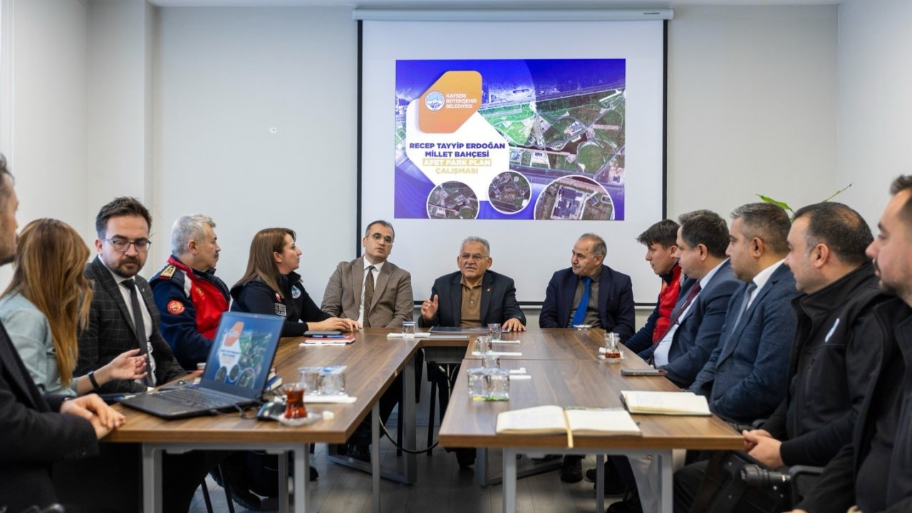 Başkan Büyükkılıç, afetlerde kullanılacak park alanlarına yönelik toplantıya katıldı