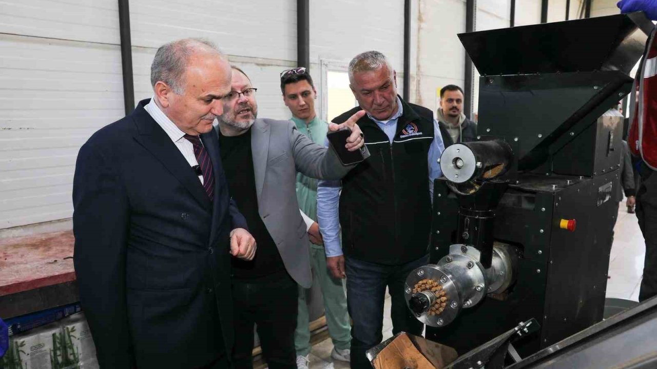 Başkan Özlü sahada: 23 Nisan Parkı Kütüphanesi açılışa hazır