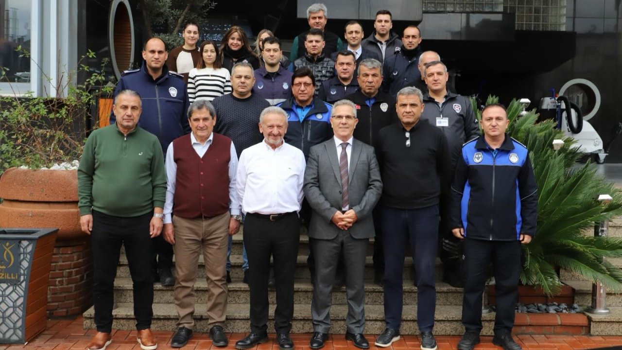 Başkan Tetik mesai arkadaşlarının yeni yılını kutladı