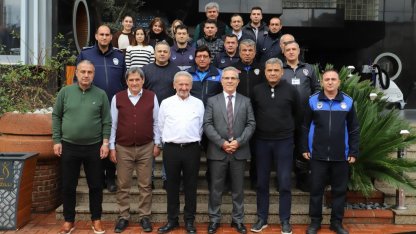 Başkan Tetik mesai arkadaşlarının yeni yılını kutladı