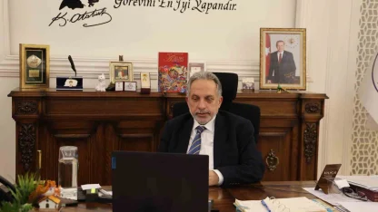 Başkan Yalçın, dünyadaki 5 kişiden biri