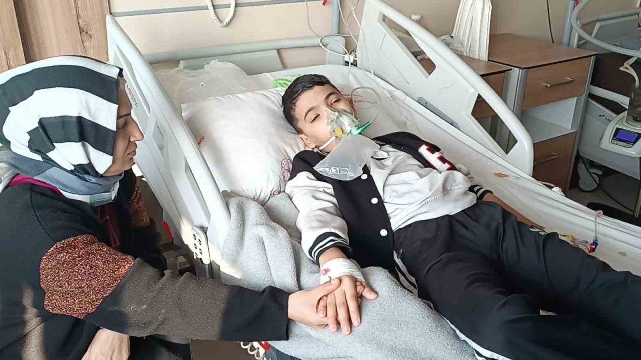 Batman’da 13 yaşındaki çocuk 52 gündür öksürük nöbeti yaşıyor