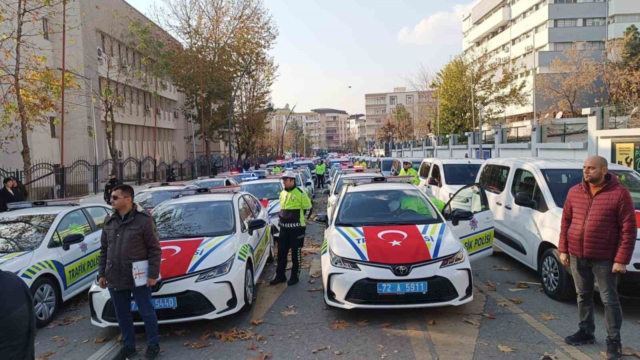 Batman’da emniyet ve jandarmaya 151 yeni araç teslim edildi