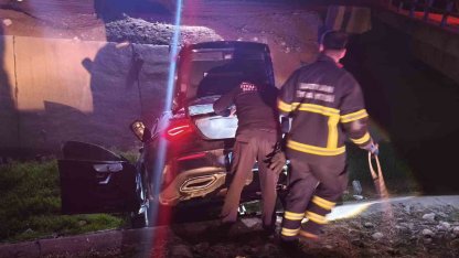 Batman’da otomobil su kanalına uçtu: 1 yaralı