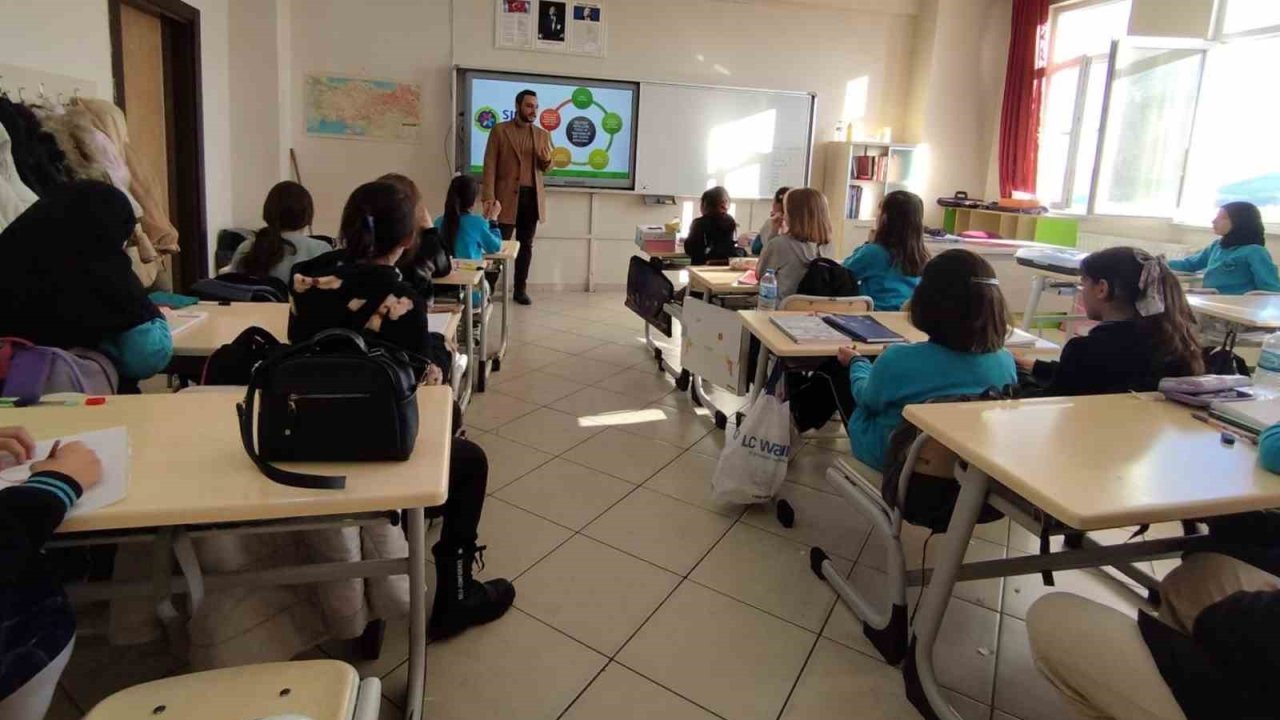 Bayburt’ta öğrencilere sıfır atık ve çevre farkındalığı eğitimi verildi