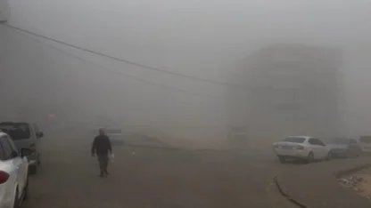 Besni’de yoğun sis ve sağanak yağış hayatı olumsuz etkiledi