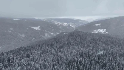 Beyaza bürünen Ilgaz Dağı havadan görüntülendi