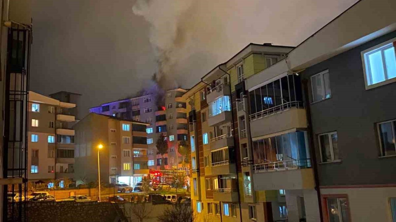 Bilecik’te binanın 6. katında yangın çıktı