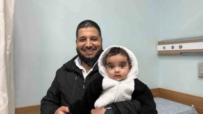 Boğazına cisim kaçan çocuğu ’Heimlich’ manevrasıyla kurtardı