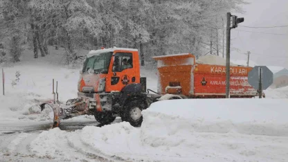 Bolu Dağı’nda yoğun kar yağışı başladı