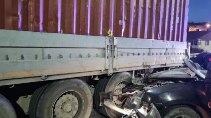 Bozüyük’te otomobil, park halindeki tıra arkadan çarptı: 1 ölü, 1 yaralı