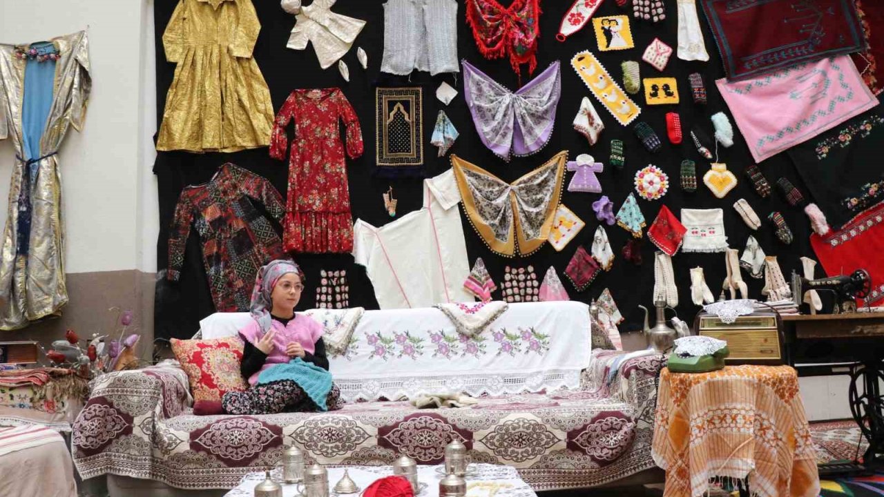 Bu kareler film setinden değil, ilkokuldan