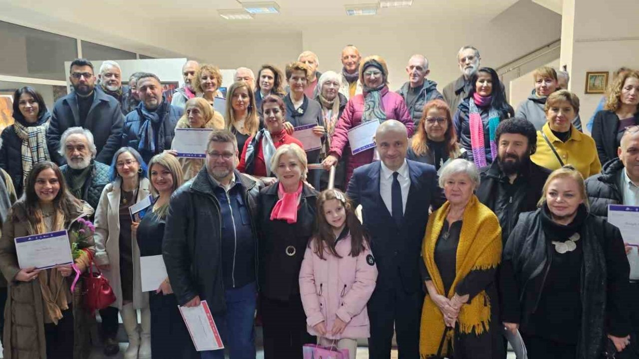 Bulgaristan’da ‘Yedi Tepeler Bulgar-Türk Dostluk Sergisi’ sanatseverlerle buluştu