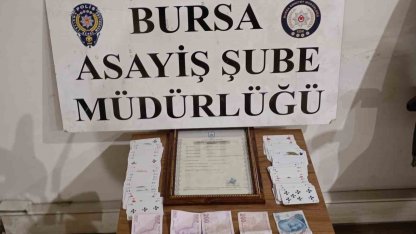 Bursa’da 300 polisle uygulama: Mekanlar denetlendi, kumar masaları çökertildi
