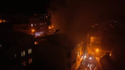 Bursa’da apartmanın deposunda çıkan yangın paniğe neden oldu: 1 kişi hastaneye kaldırıldı