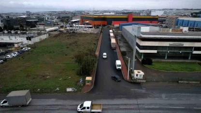 Çayırova’da hal binasına ulaşım güçlendirildi