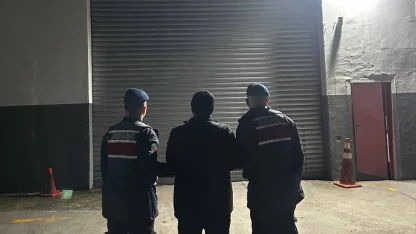 Çocuk istismarından aranan şahıs yakalanarak cezaevine gönderildi