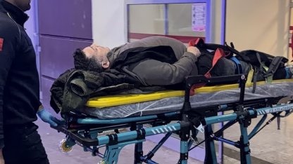 Çukura giren motosiklet devrildi: 1 yaralı