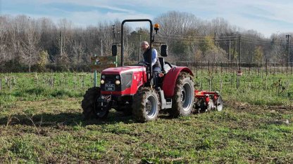 Dekan, öğrencilerin eğitimi için direksiyon başına geçti