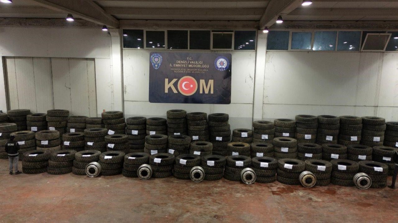 Denizli’de piyasa değeri 3 milyon TL olan kaçak mala el konuldu