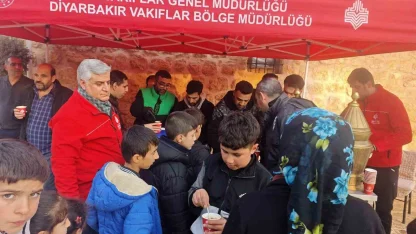 Diyarbakır Vakıflar Bölge Müdürlüğünden kandil dolayısıyla salep ikramı